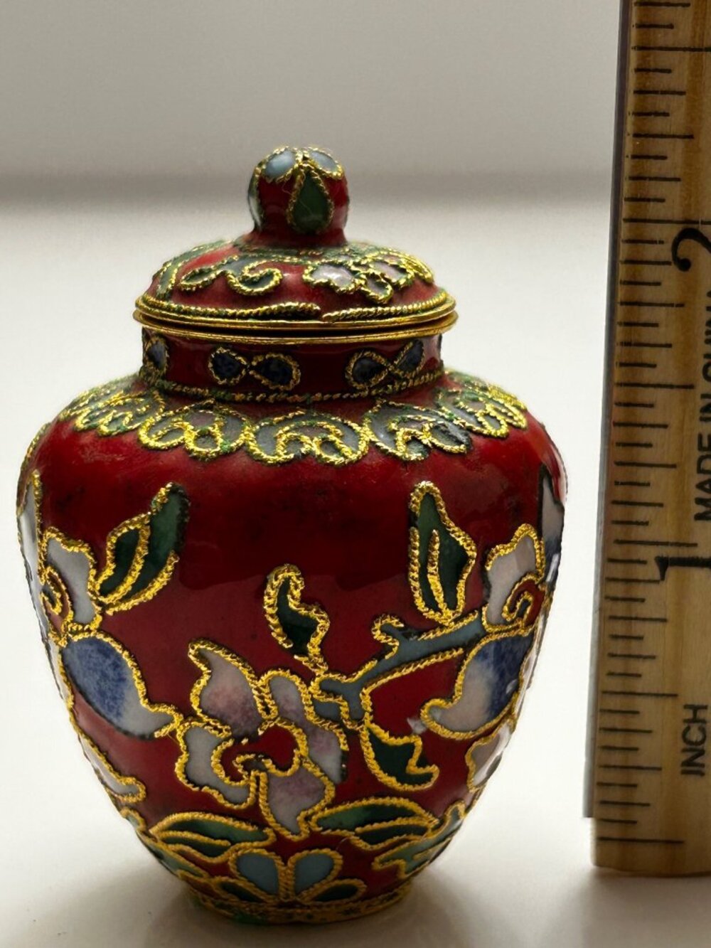 Miniature Red Cloisonné-Style Ginger Jar with Lid Floral Enamel Gold 2.25 In - Picture 11 of 12